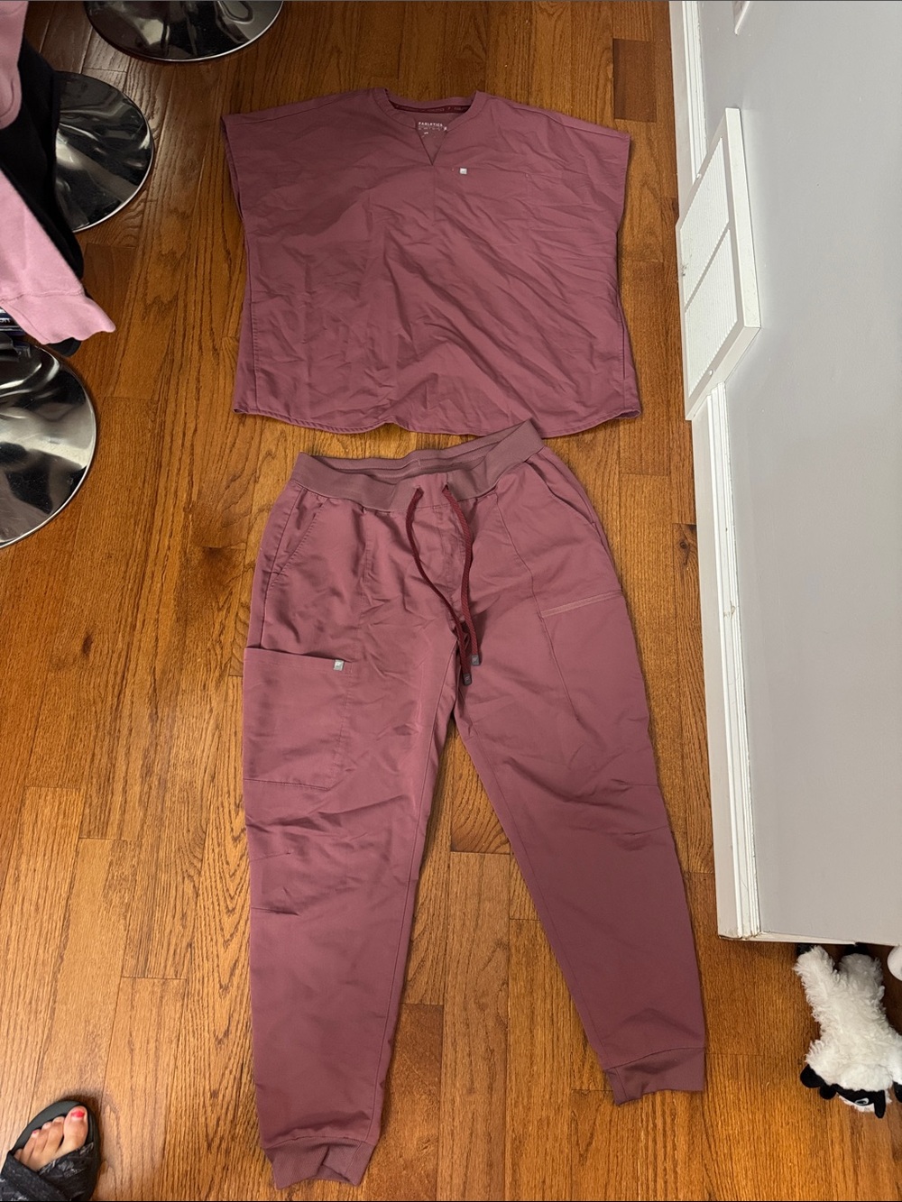Fabletics Dusty Mauve Scrub Set